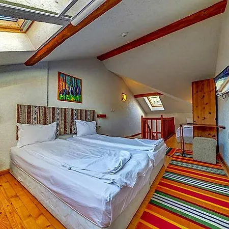 Hotel Mursal Borino